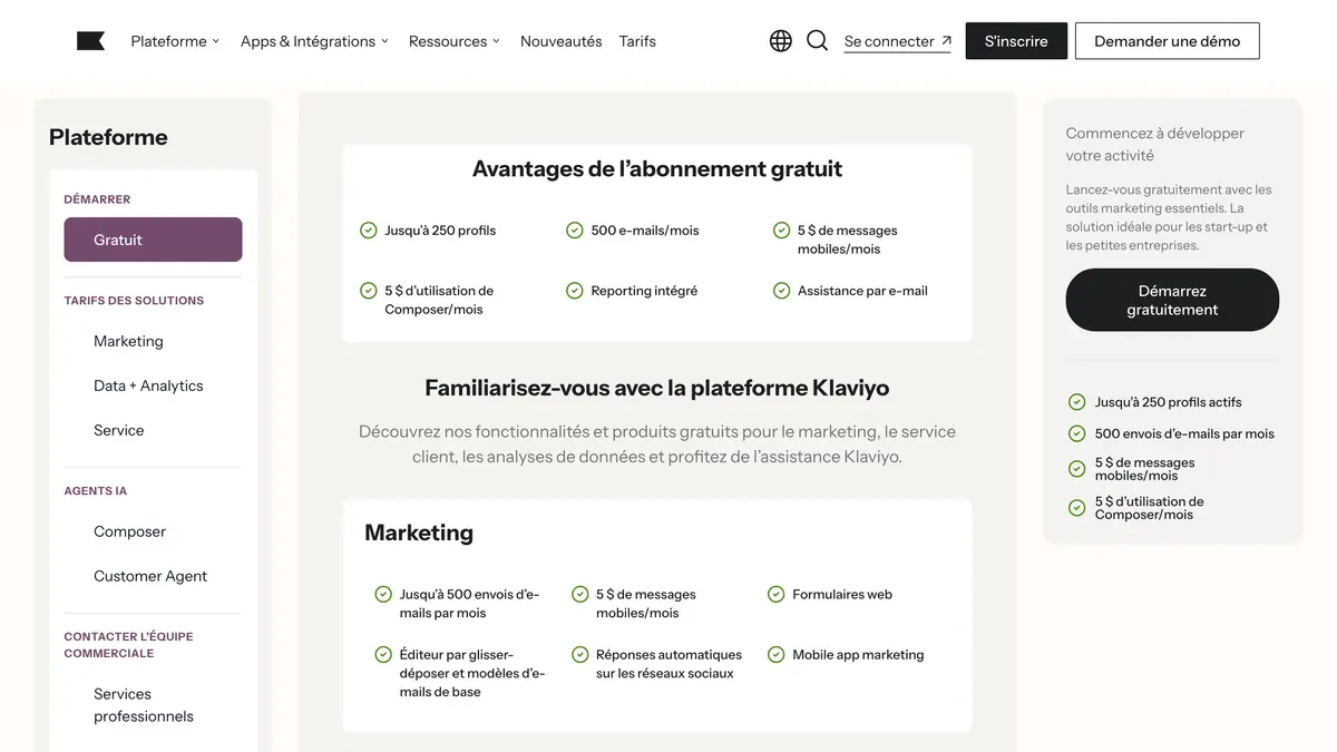 La page tarifs de Klaviyo en français, avec les limites de l'abonnement gratuit : 250 profils, 500 e-mails et 5 $ de messages mobiles par mois